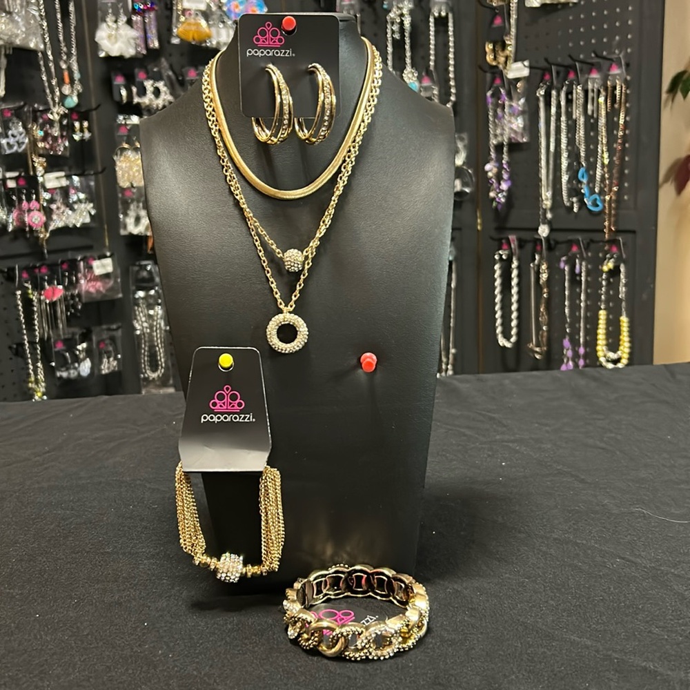 Golden Girl Necklace, earrings and bracelet set